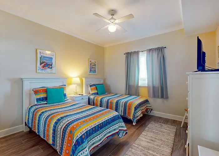 Holiday home Waterfront With Pool Piers & Breathtaking Balcony Views